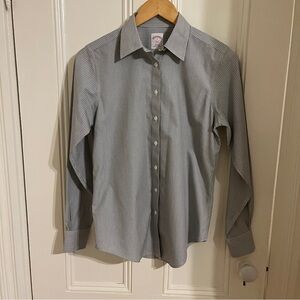 Brooks Brothers NWOT Ladies Striped Blue Shirt Sz 2